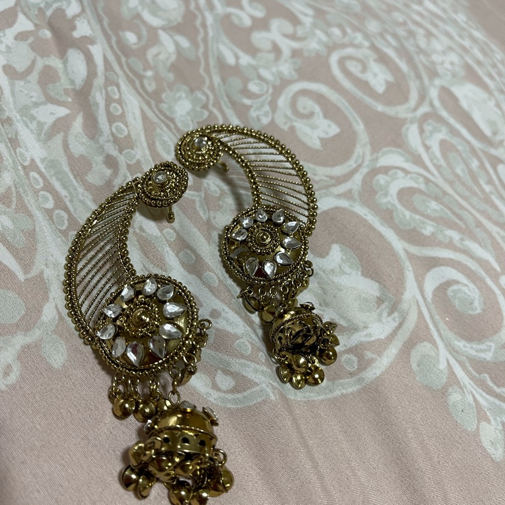 Earrings - Picture 7 of 7